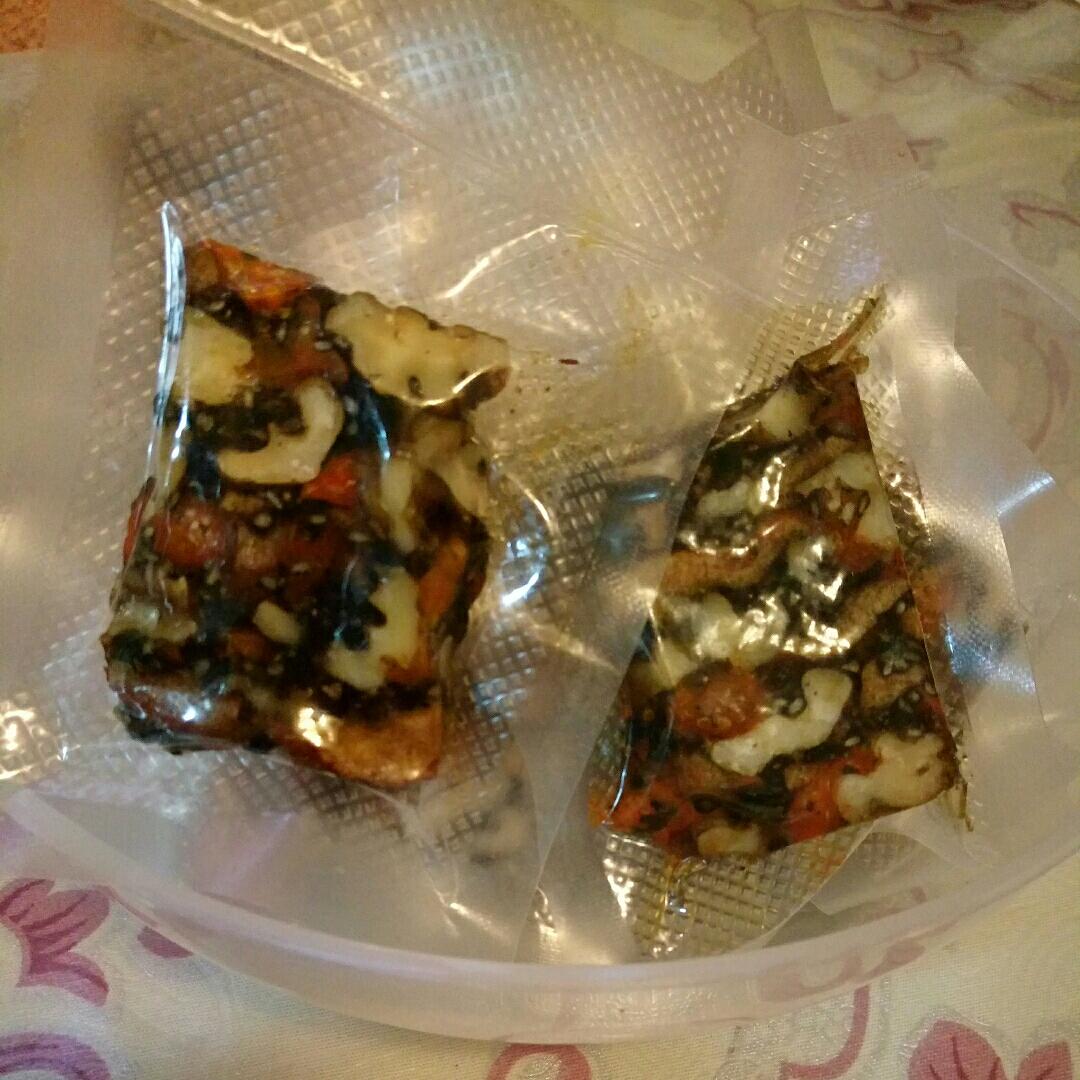 红枣核桃黑芝麻糕