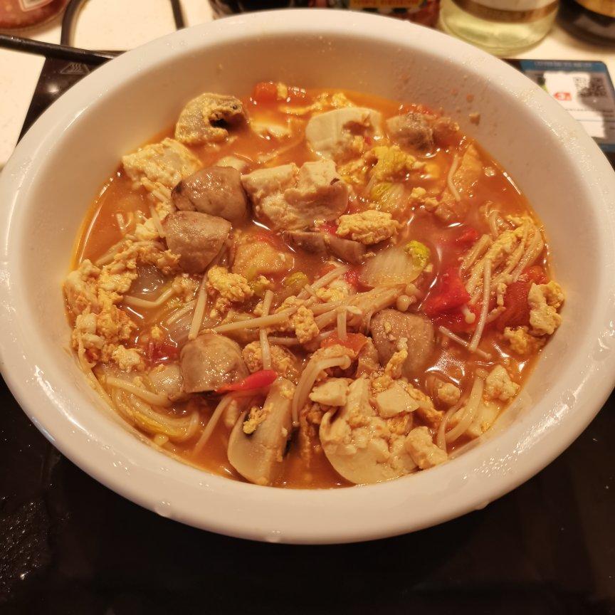 【瘦身又美味】西红柿金针菇豆腐汤