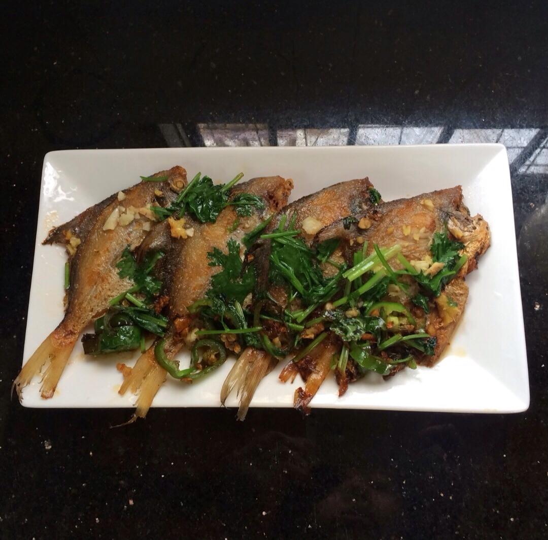 煎焗鲳鱼的做法