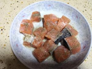 橙香三文鱼的做法 步骤2