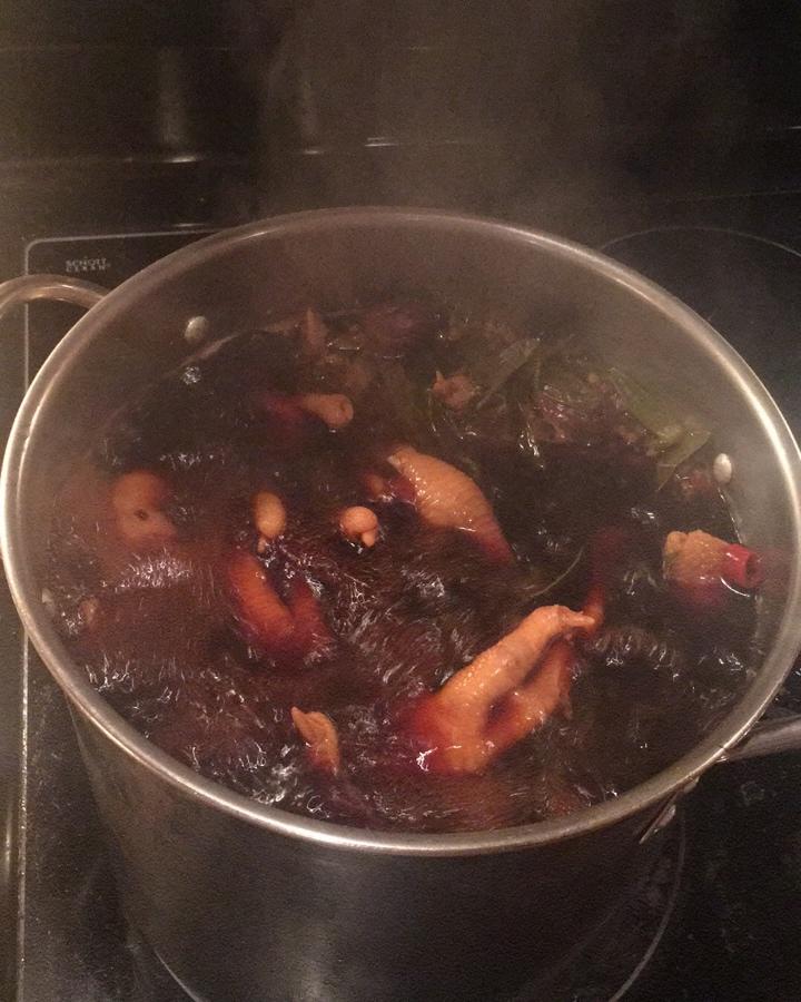 香卤鸭掌（好吃得不得了）