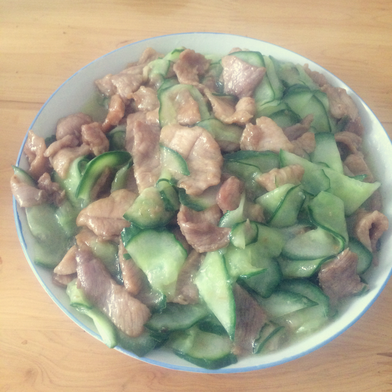 黄瓜炒肉片