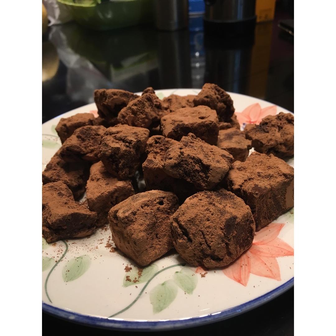 君之-松露布朗尼蛋糕