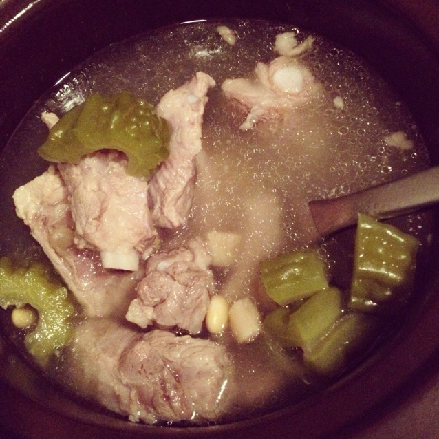 苦瓜黄豆排骨汤