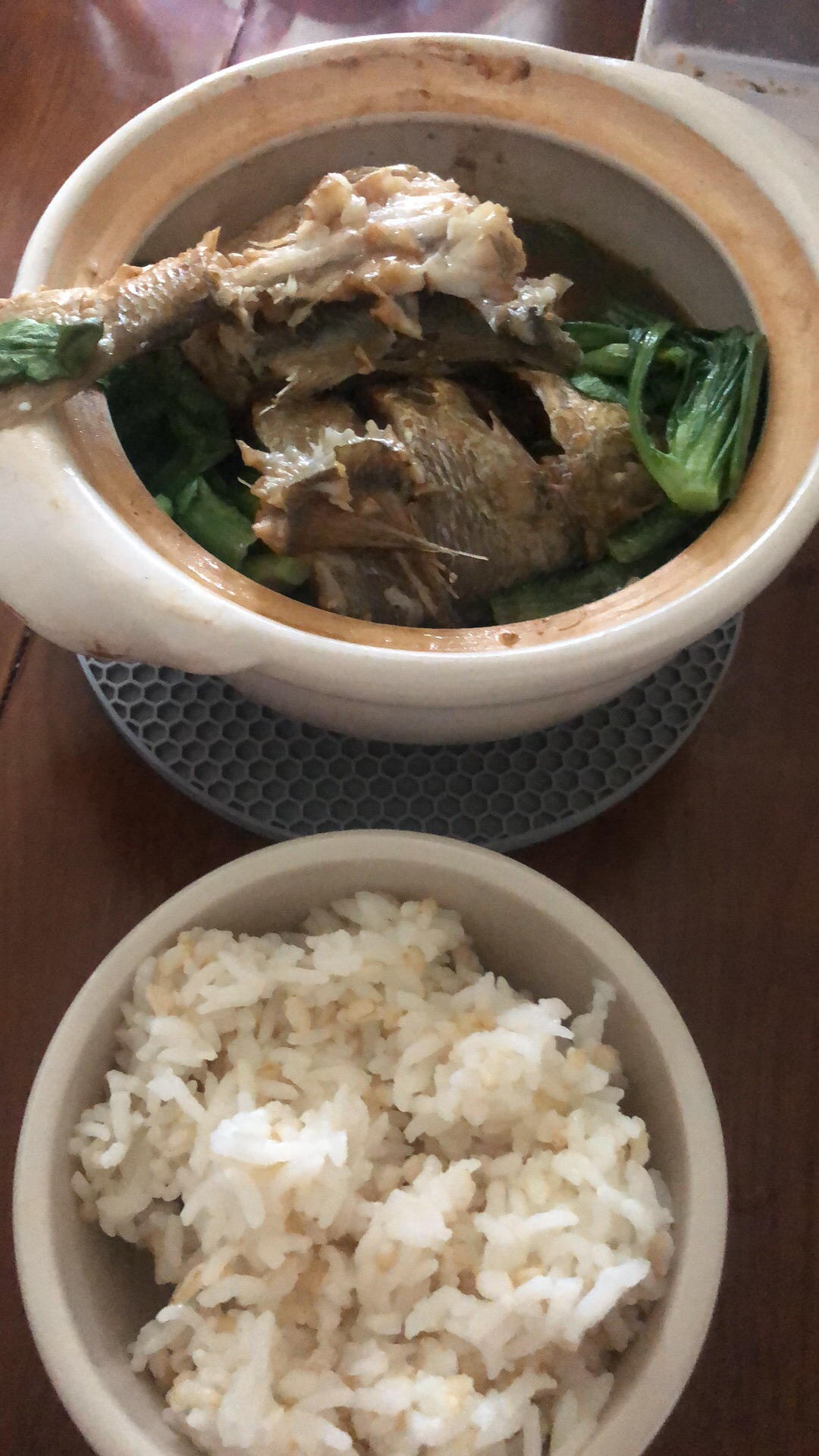 8分钟砂锅焖黄花鱼