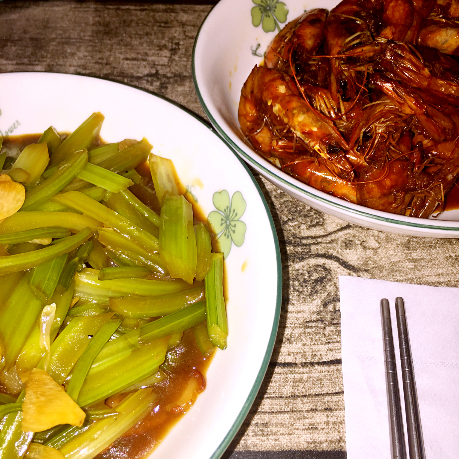 西芹炒腊肠（热菜）