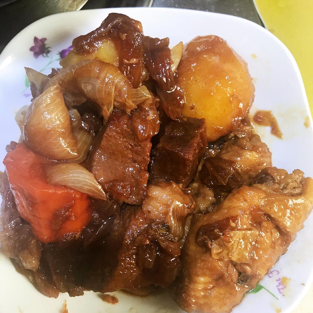 胡萝卜土豆烧牛腩
