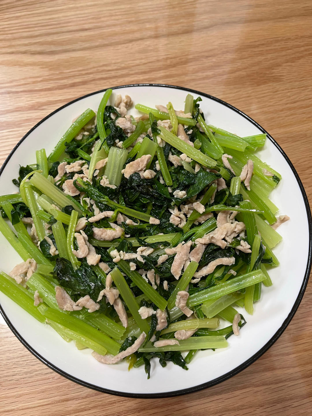 芹菜炒肉丝