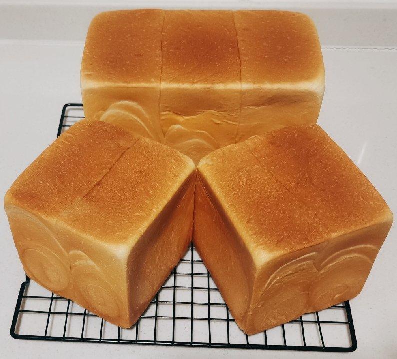 升级版奶香手撕吐司