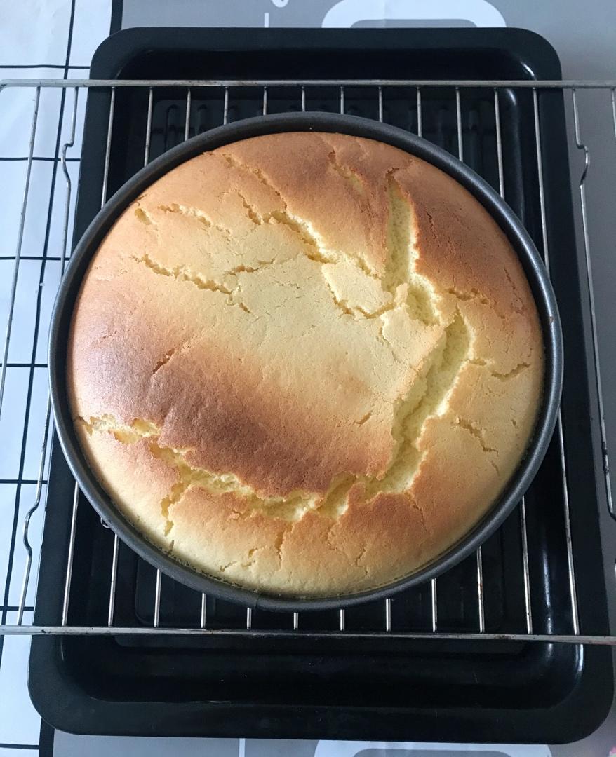 烤箱做蛋糕（戚风蛋糕的做法）