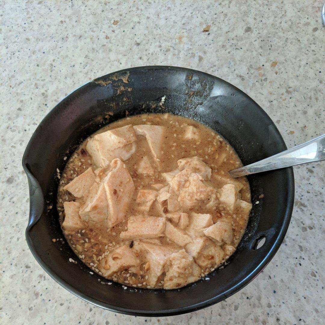 重庆老店的招牌菜，直接干掉几碗白米饭的——淋汁豆腐