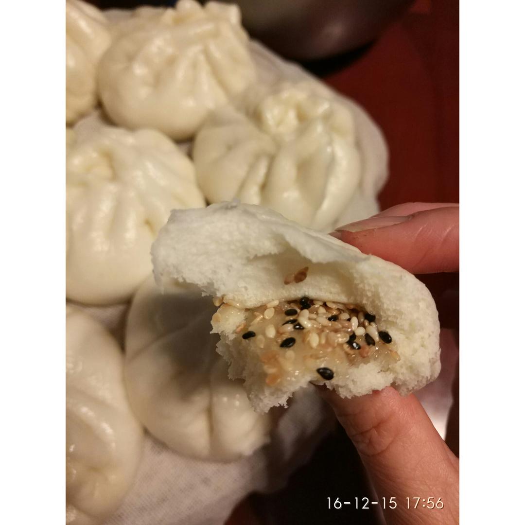花生芝麻包子