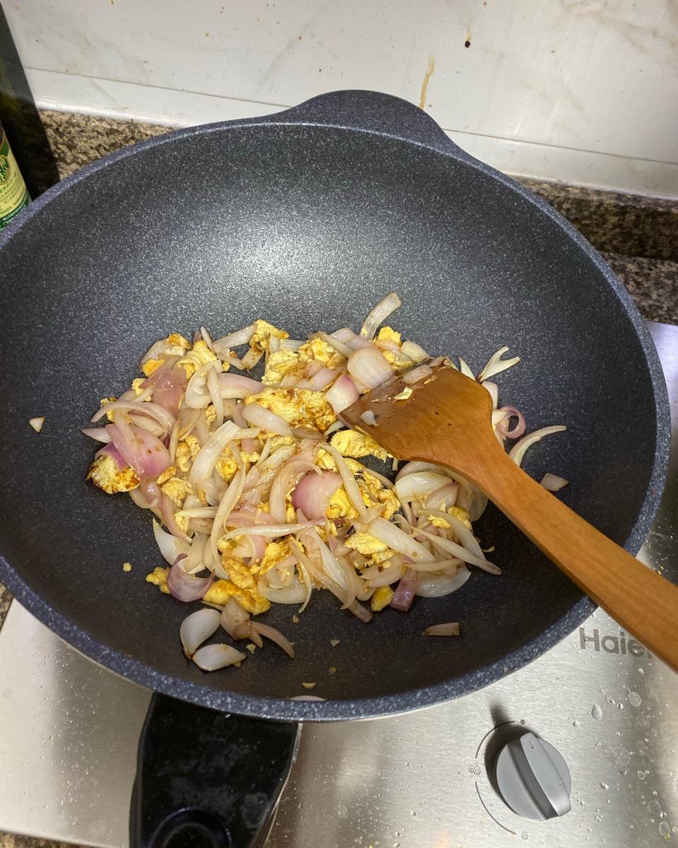 洋葱炒鸡蛋