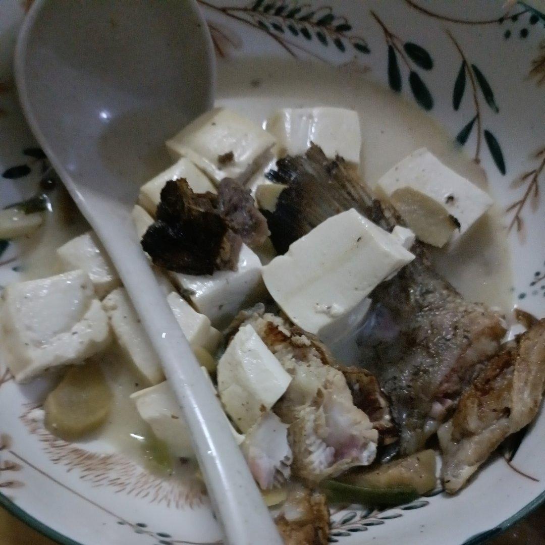 鱼头豆腐汤