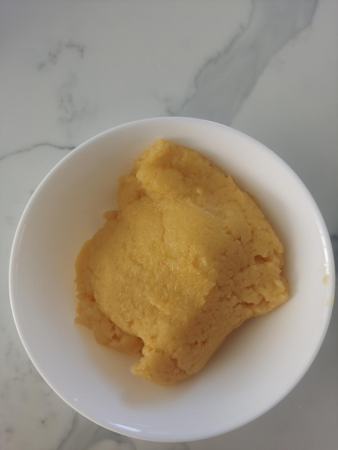 不干噎不会散－软糯香甜的奶黄椰蓉馅