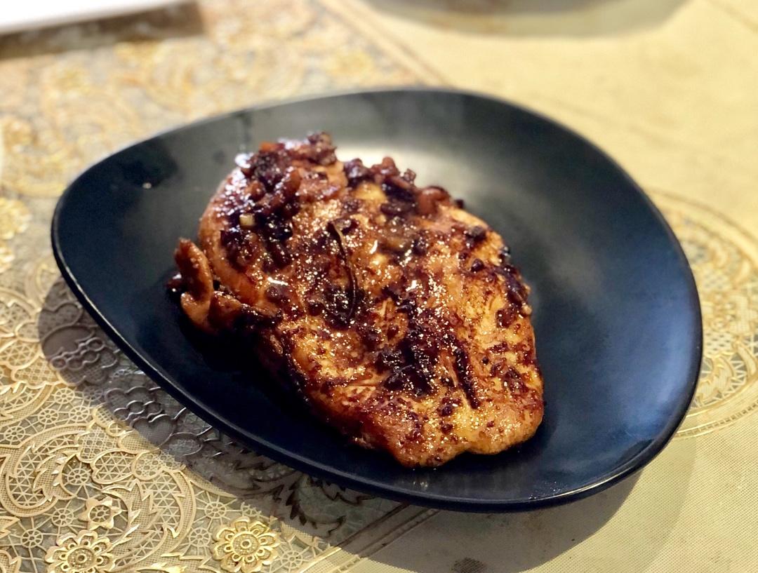 酷炫屌炸天好吃的煎鸡胸肉（香蒜蜂蜜煎鸡胸肉）