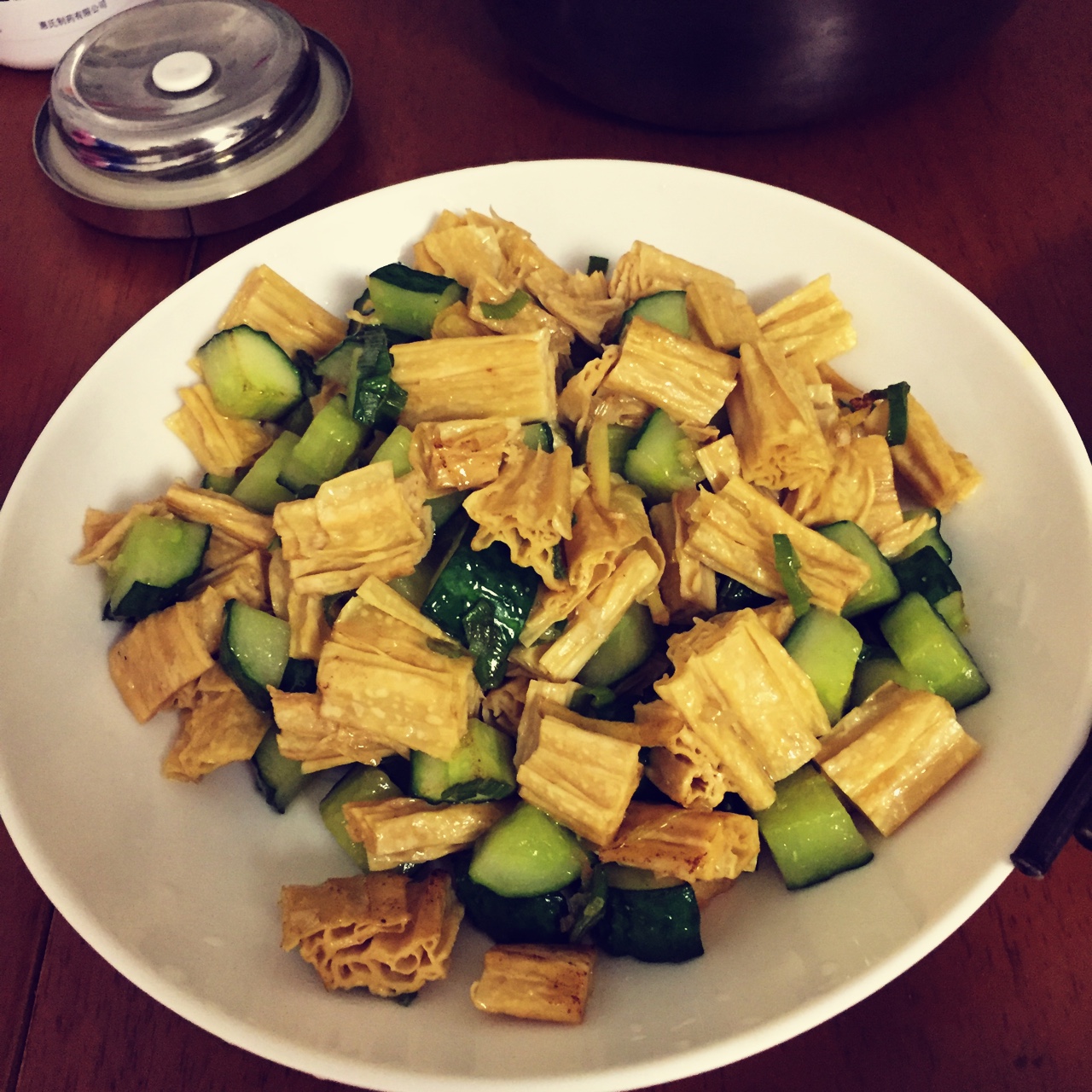 小shai的媳妇儿做的腐竹炒黄瓜丁