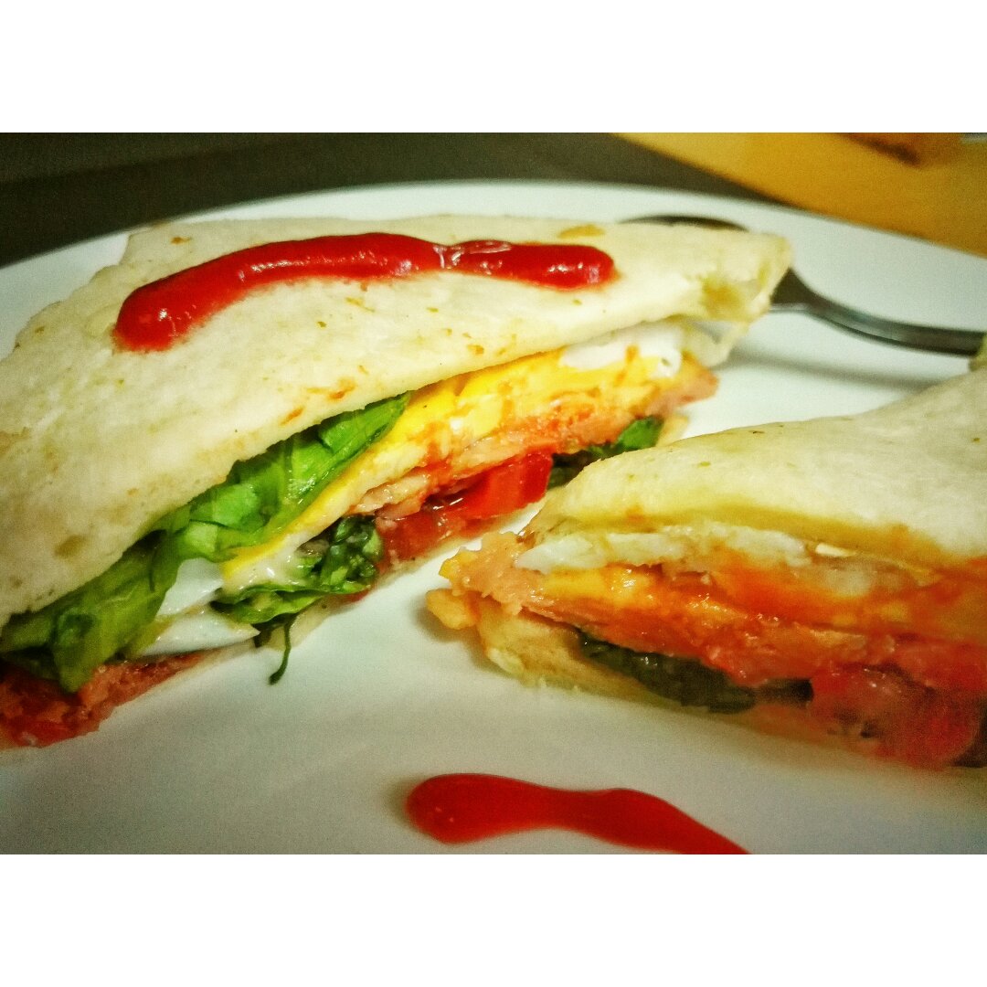 火腿煎蛋三文治