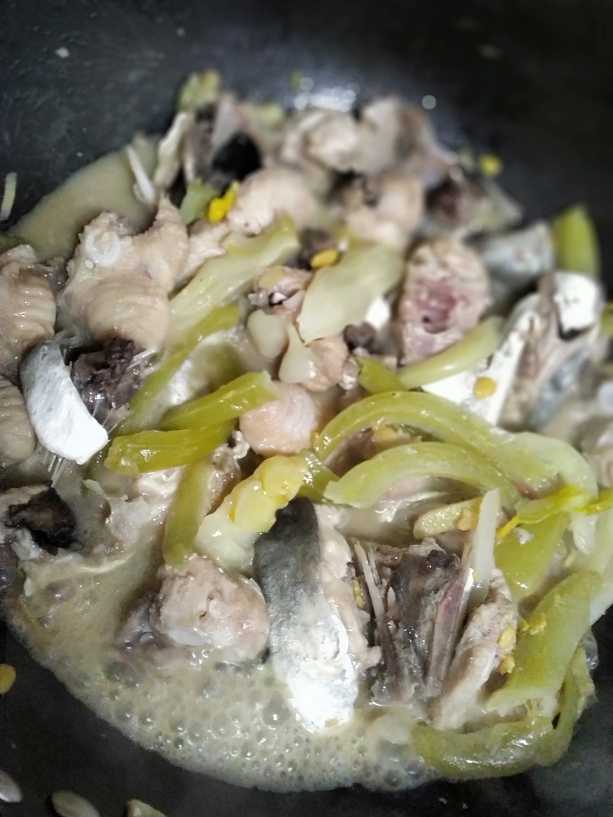 麻鱼头焖咸菜（潮汕风味）的做法