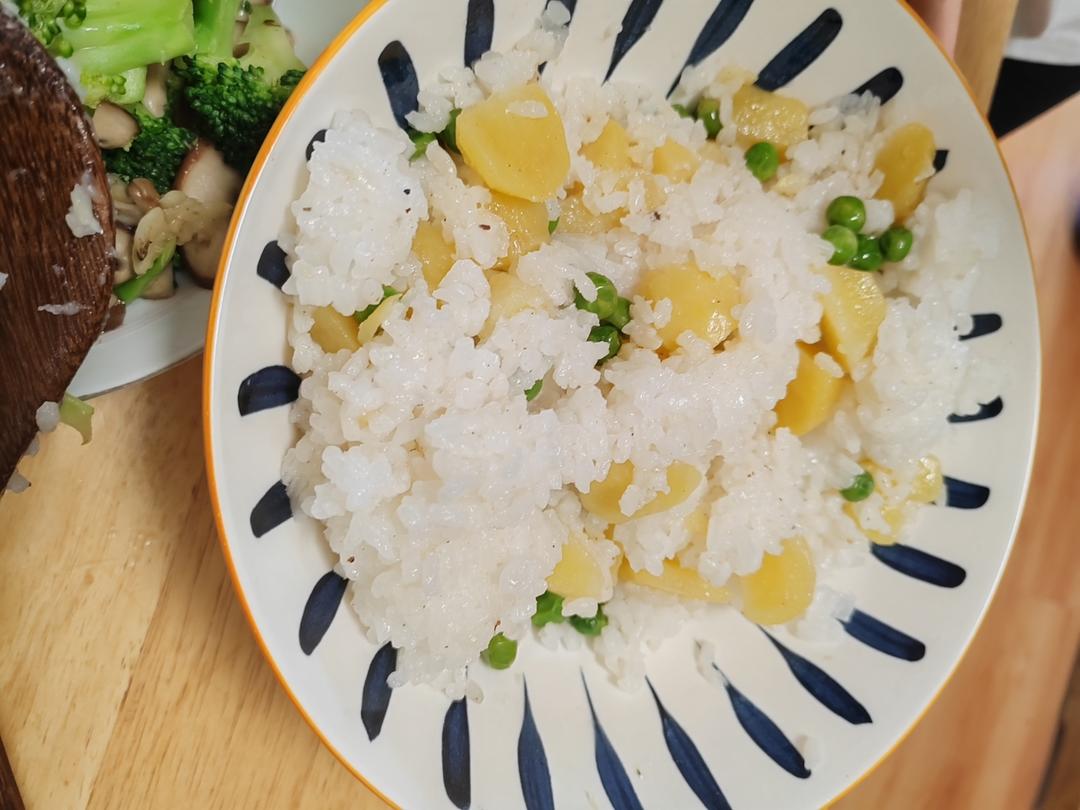 土豆饭，香掉牙的锅巴洋芋饭