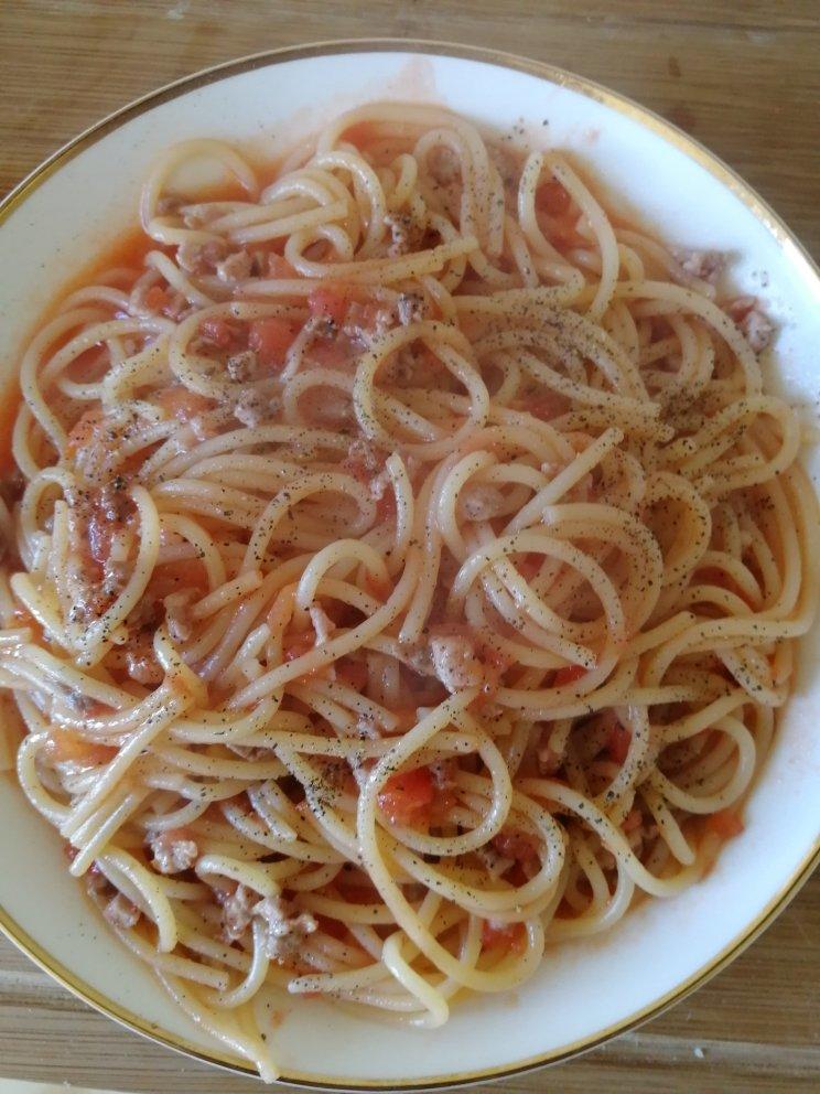 番茄肉酱意大利面