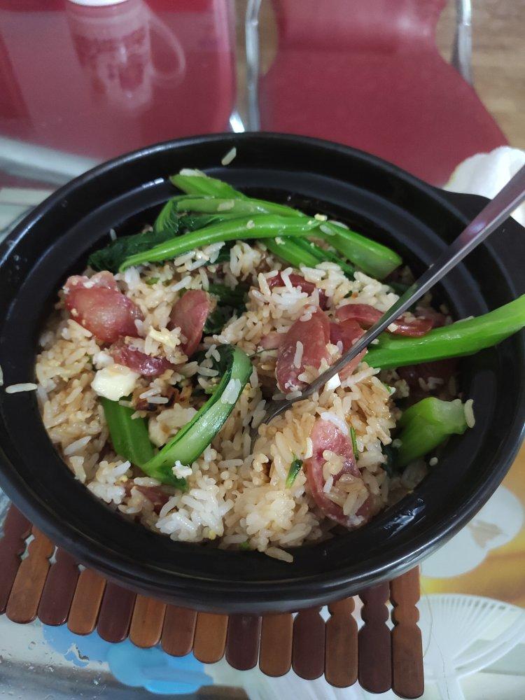 腊味煲仔饭，20分钟饭菜同出