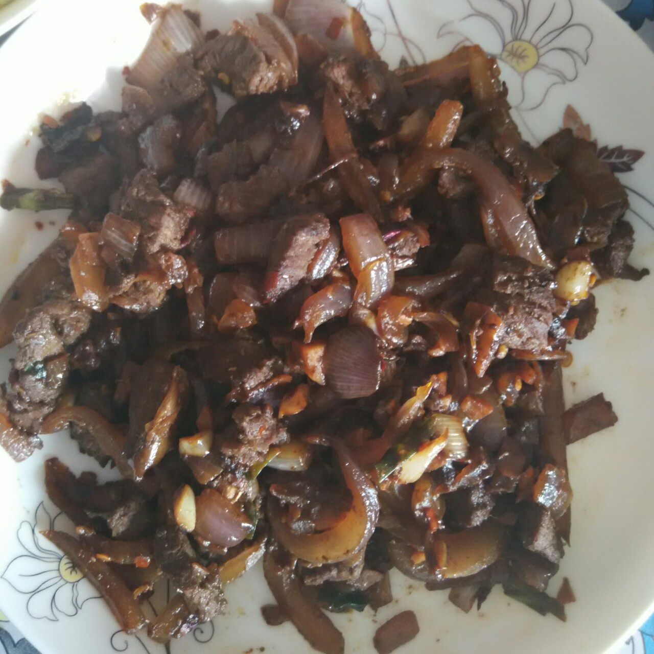 孜然洋葱炒牛肉粒