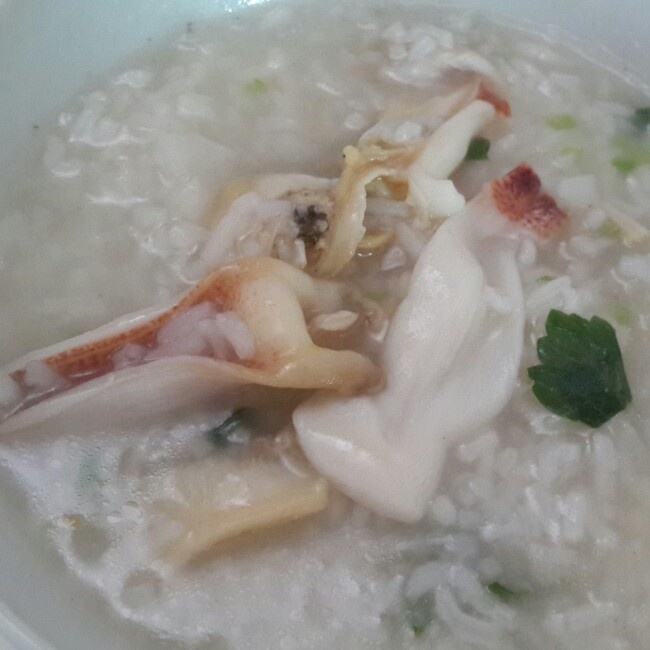 鲜美的“象拔蚌粥”