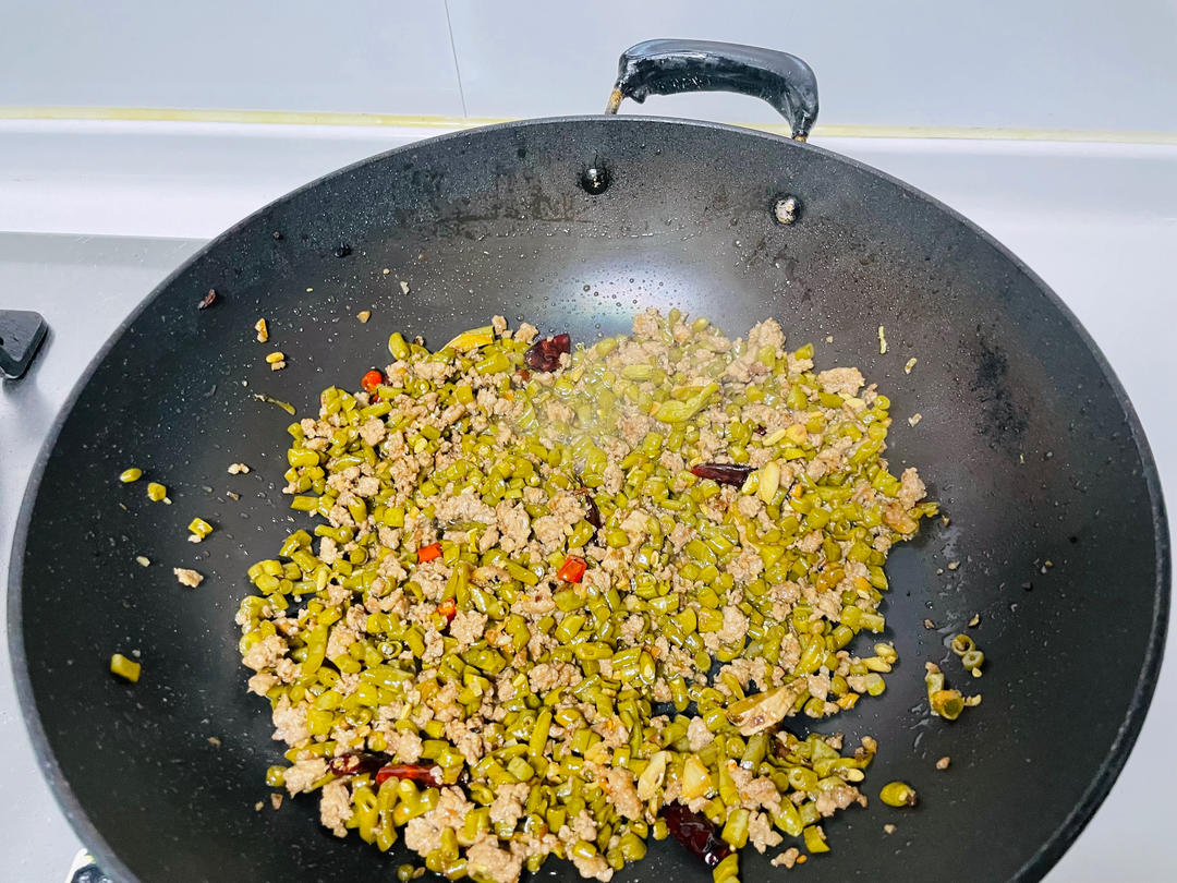 酸豆角炒肉末