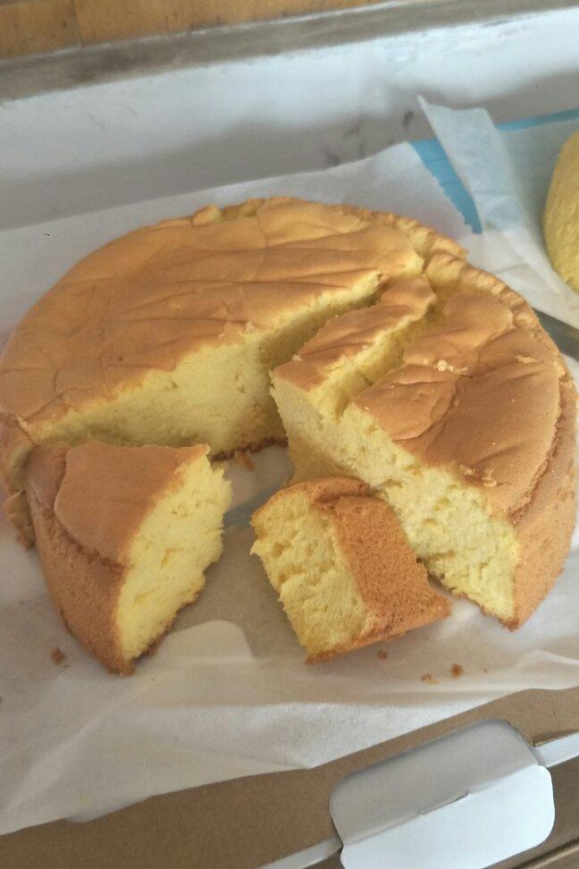 烤箱做蛋糕（戚风蛋糕的做法）