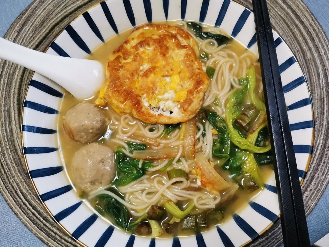芹菜叶面条