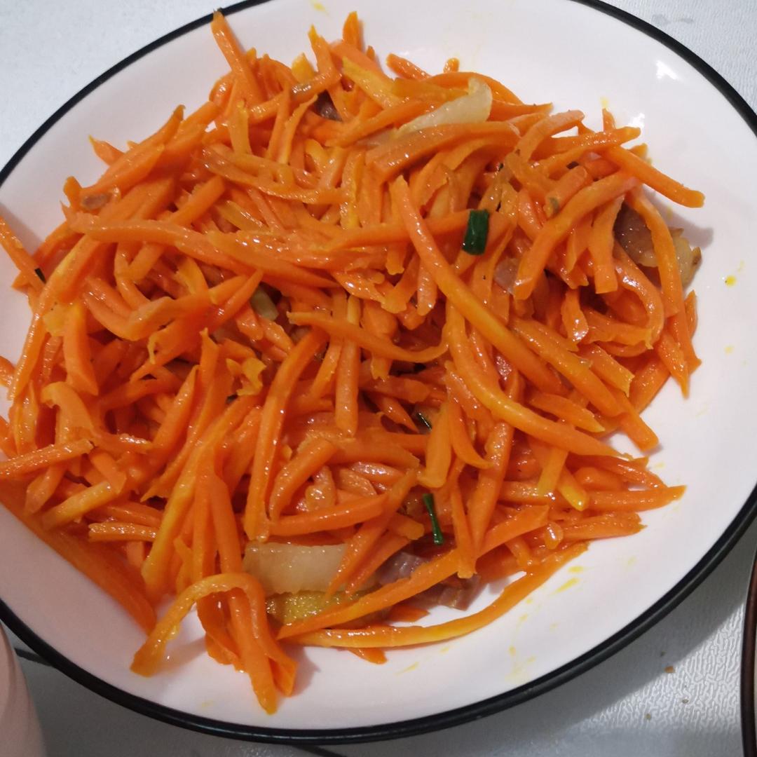 胡萝卜丝炒腊肉