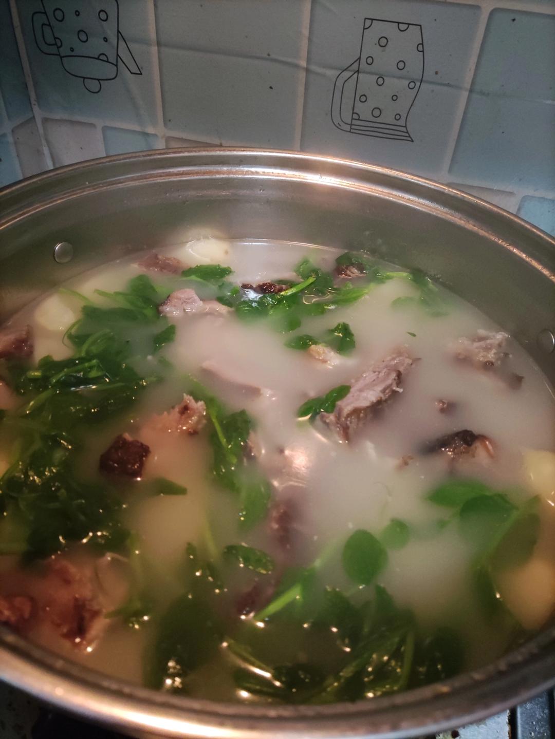 腊排骨炖土豆