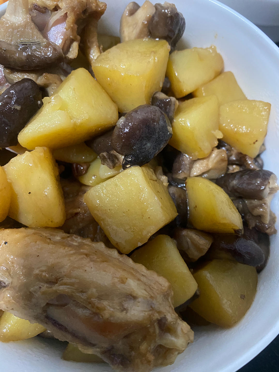 香菇土豆烧鸡翅