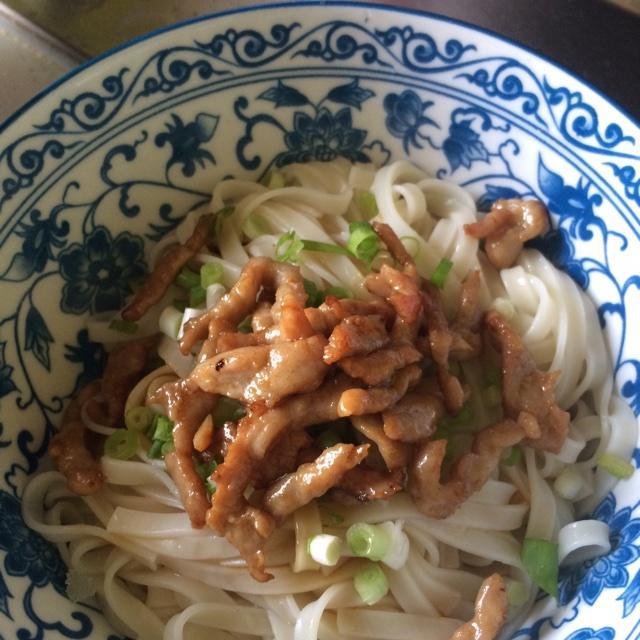 葱爆肉丝面