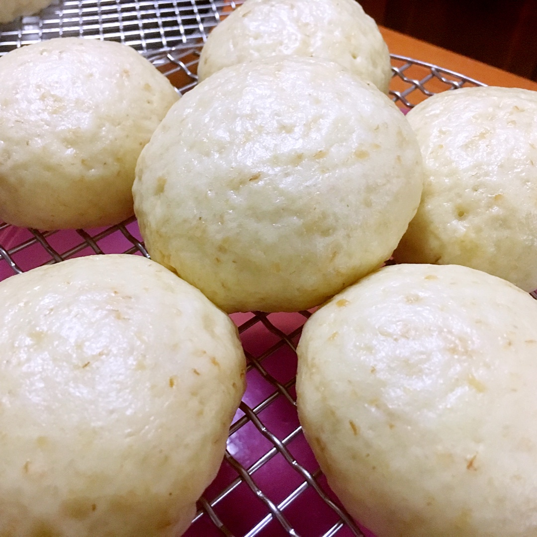 欧阳春丽做的燕麦馅麦包