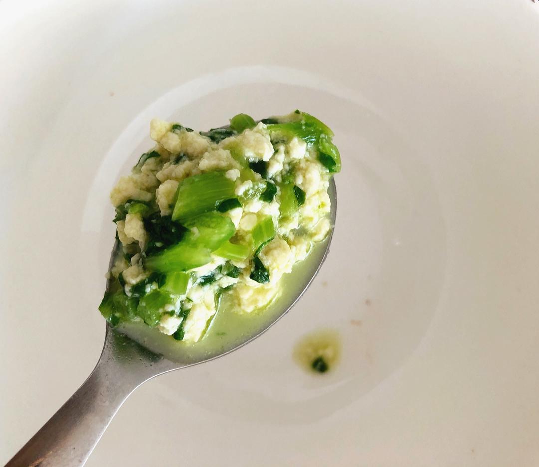 茼蒿小豆腐一五分钟美食