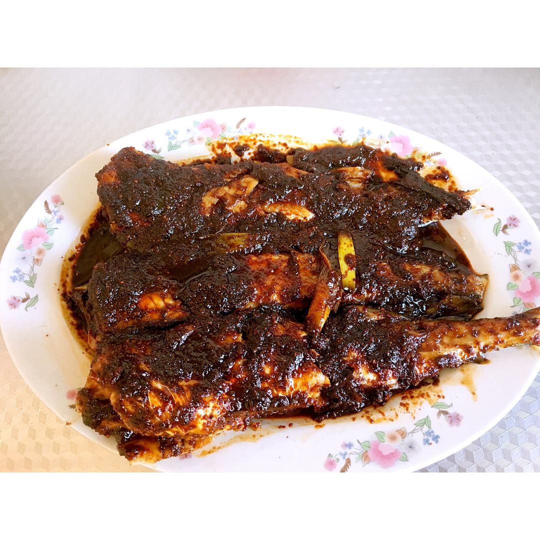 石大美做的辣鱼抚顺朝鲜冷面店特色菜