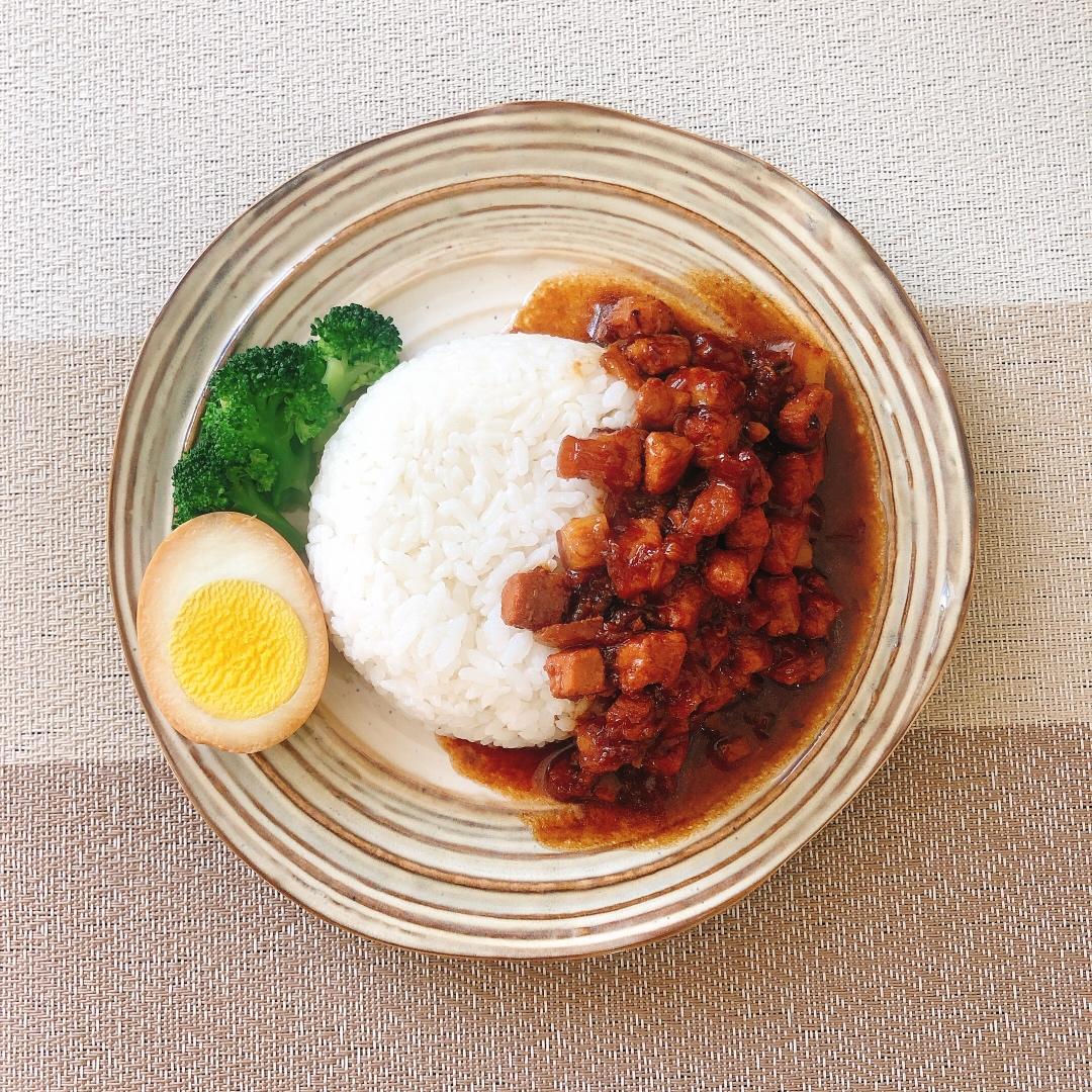 洋葱酥卤肉饭