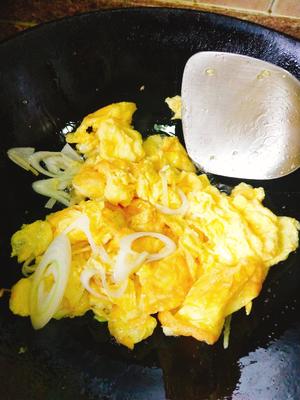 鲜黄花炒鸡蛋的做法 步骤8