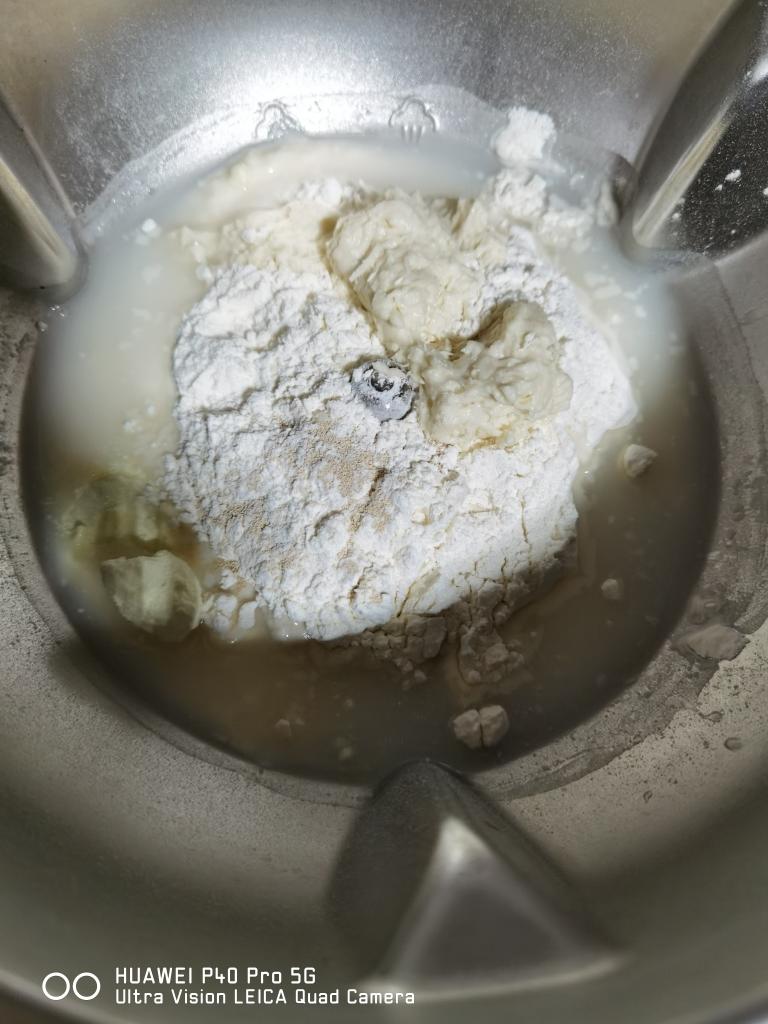 纯奶手撕吐司的做法 步骤1