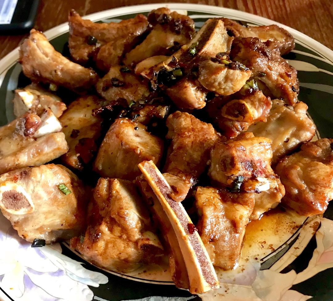 蒜香排骨 Garlic Pork Ribs
