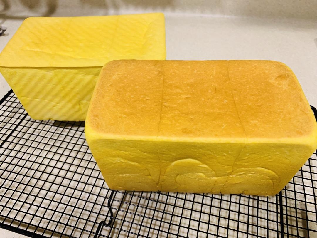 少女心满满的火龙果手撕吐司