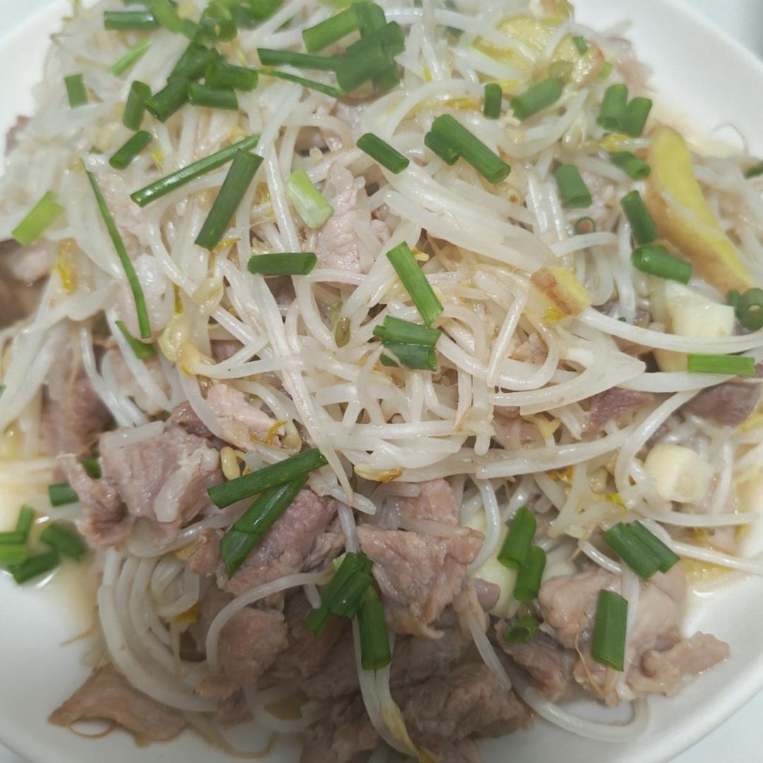 厨师长教你：“炝炒绿豆芽”的家常做法，味道非常赞