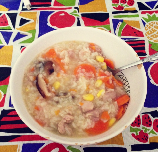 香菇玉米胡萝卜鸡肉粥
