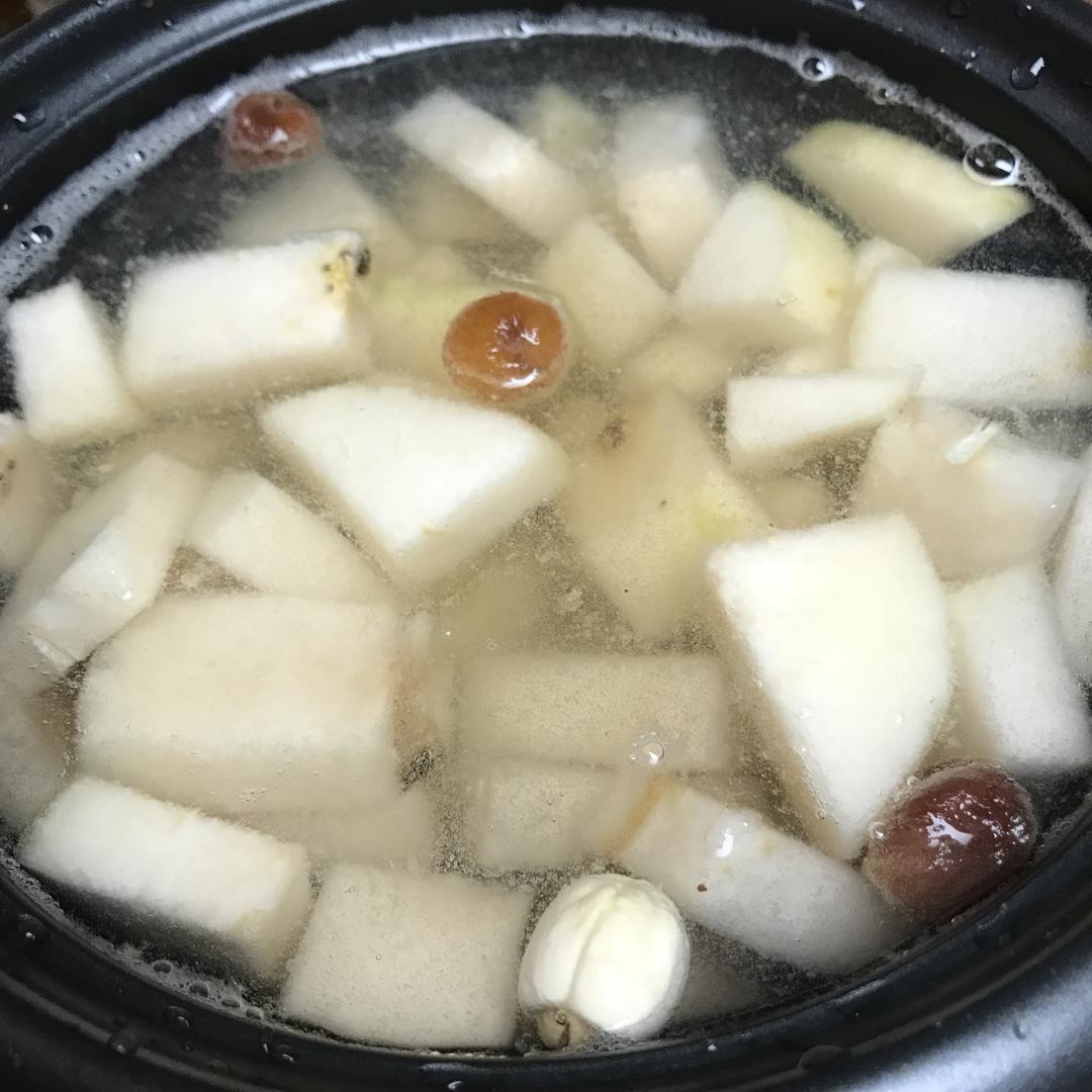 超简单电饭锅雪梨水的做法 步骤3