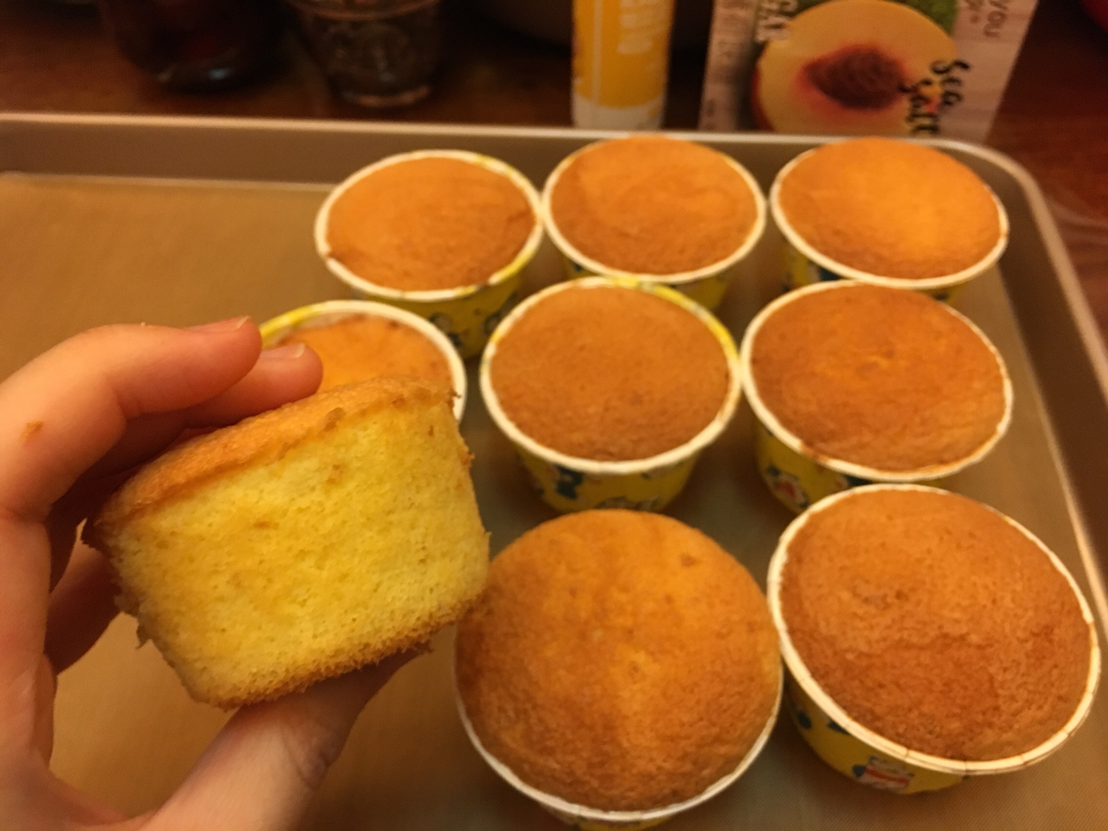 香橙海绵杯子蛋糕的做法 步骤9