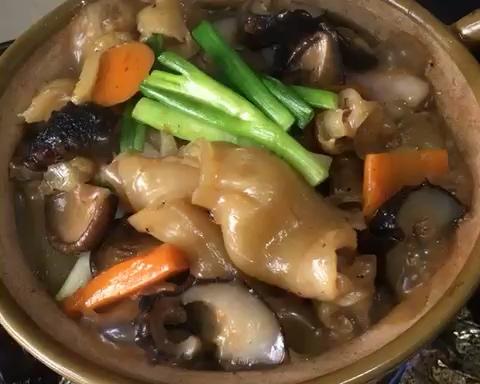 花胶海参花菇煲的做法
