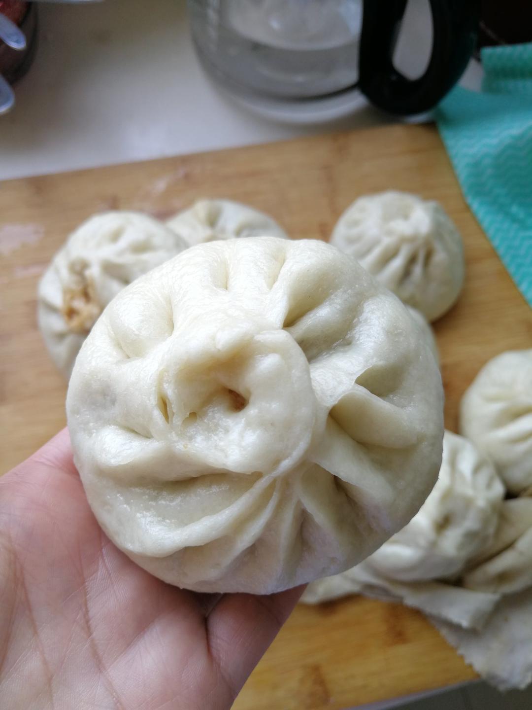 酱肉冬瓜包子Steamed Dumplings Pork & Mellon