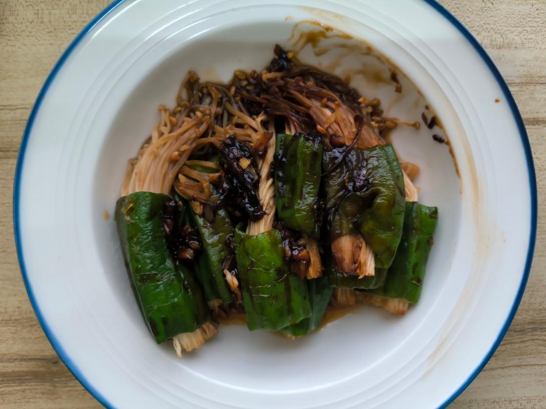 虎皮尖椒金针菇